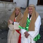 Mugnano del Cardinale, fede e partecipazione in Piazza Umberto I: la Via Crucis 2025 emoziona la comunità (Foto  e Video)