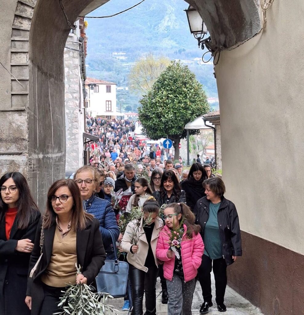 Fede, tradizione e comunità: la Domenica delle Palme a Cusano Mutri (foto)