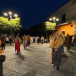 Mugnano del Cardinale, fede e partecipazione in Piazza Umberto I: la Via Crucis 2025 emoziona la comunità (Foto  e Video)