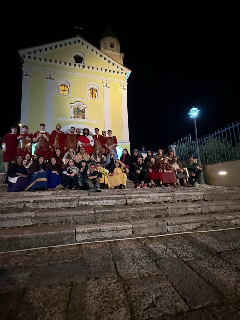 Marzano di Nola, una Via Crucis tra fede, emozione e comunità: grande partecipazione per la “Via Crucis et Passio Christi”